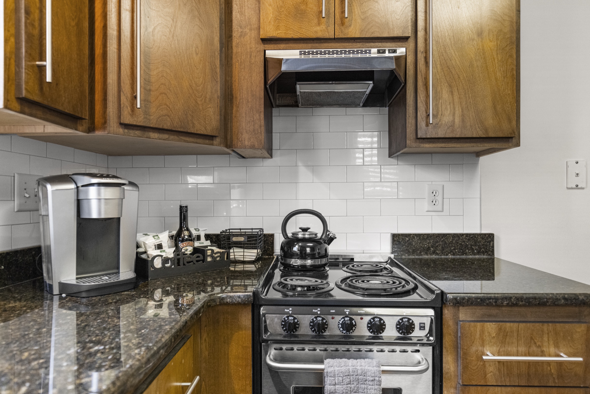 A full kitchen, ready for a month